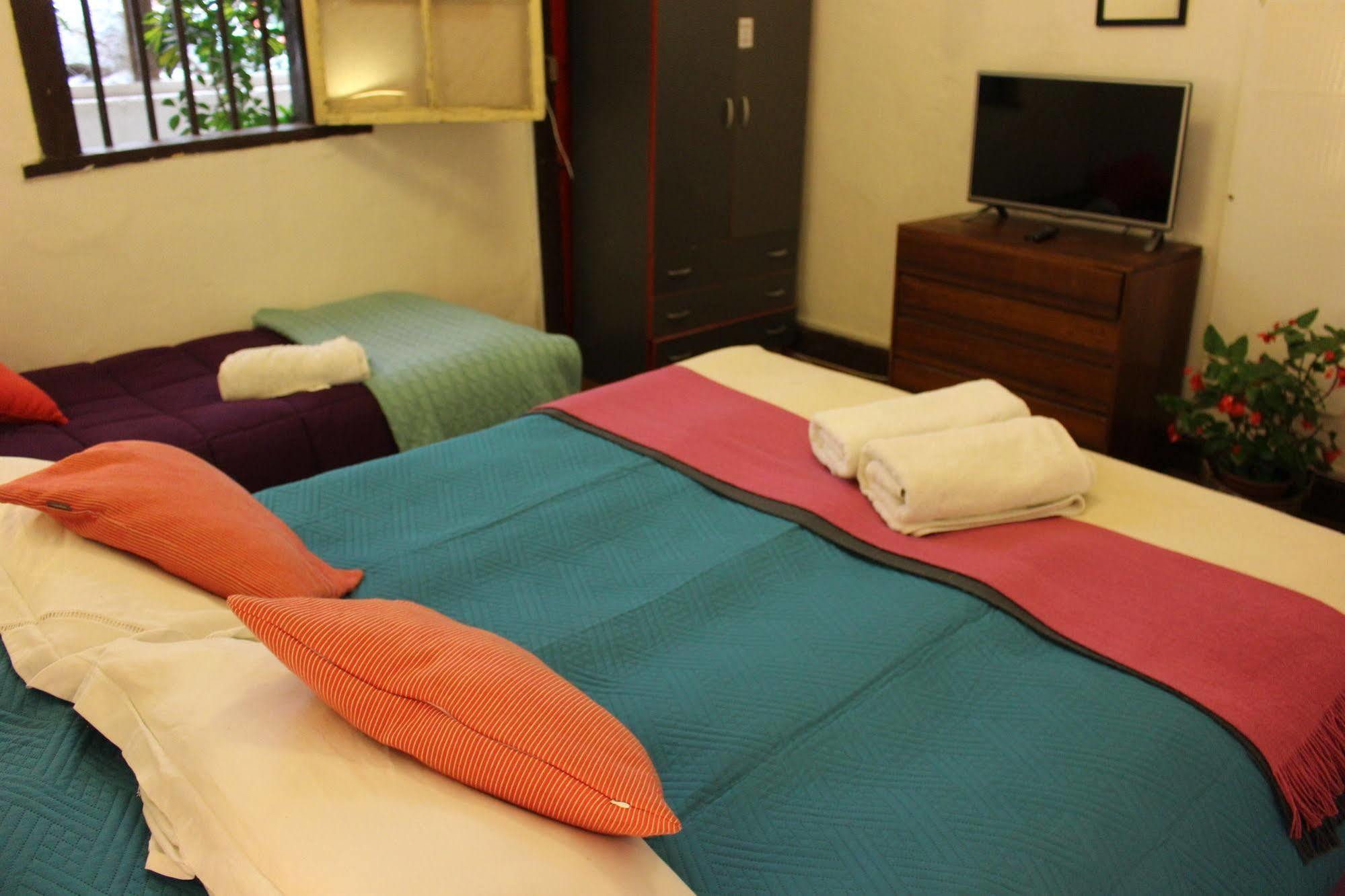 Casa Volante Hostal บัลปาราอีโซ ภายนอก รูปภาพ